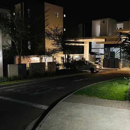92 On New By Damo Appartement Midrand Buitenkant foto