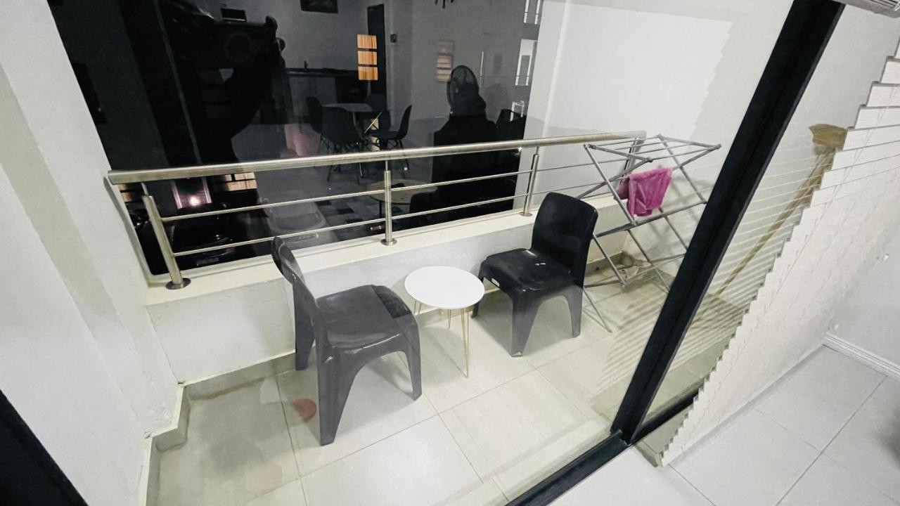 92 On New By Damo Appartement *
